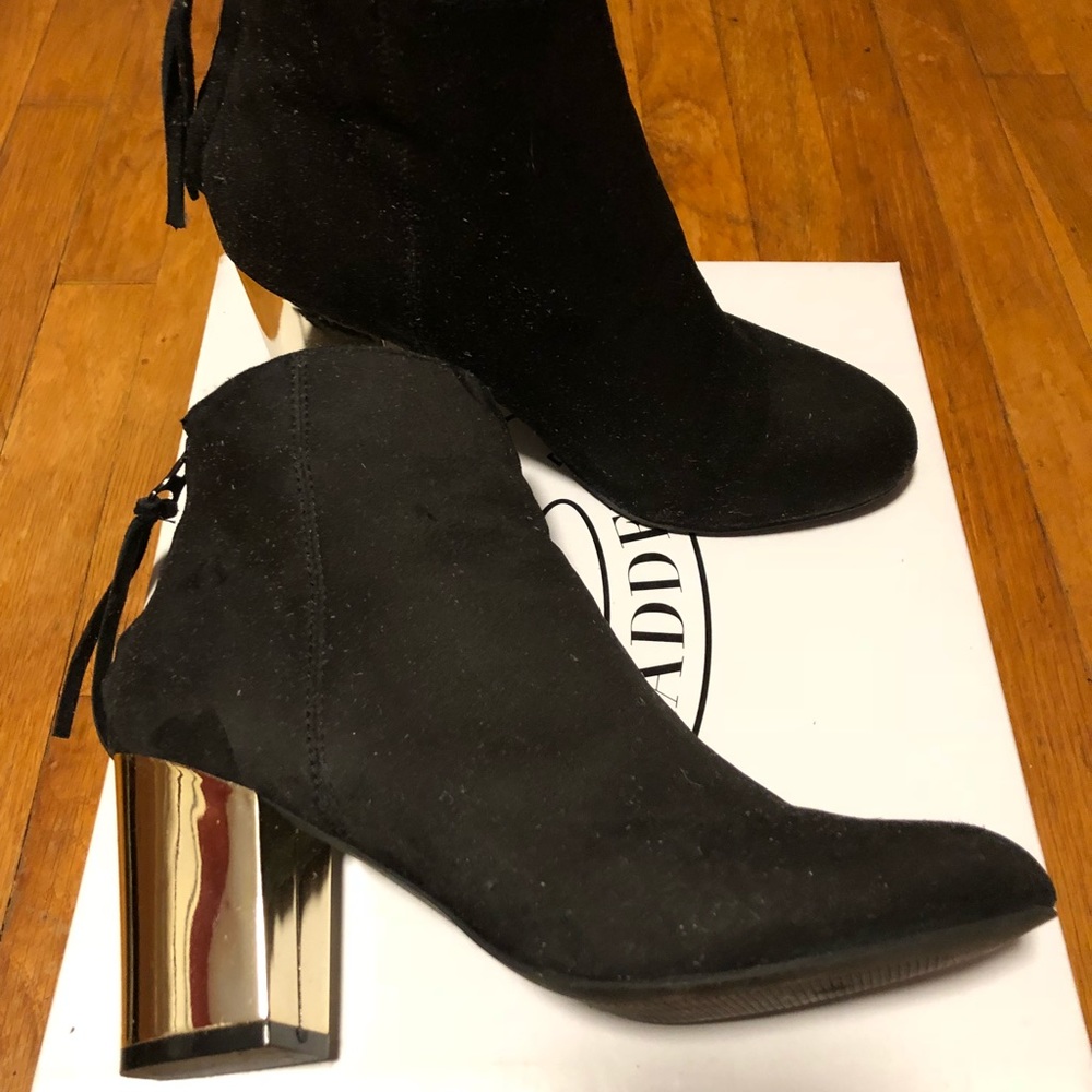 Steve Madden black with gold heels booties